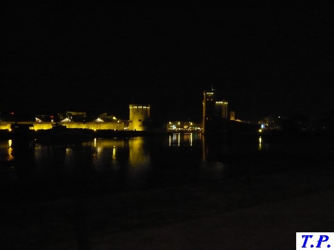 La Rochelle en Charente-Maritime la nuit 2